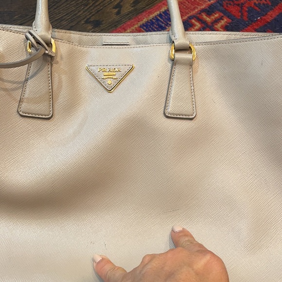 Prada Saffiano Lux tote - Picture 13 of 16